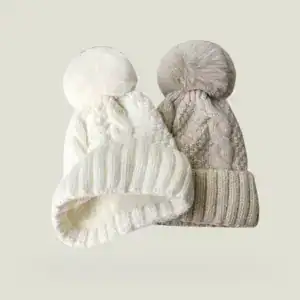 Bonnet Cache Oreille à Pompon