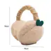 Cache Oreille Printemps, couleur beige, détails cœur vert, dimensions 19cm x 18cm.